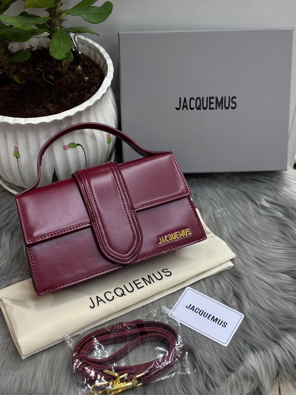 Jacquemus – Le Grand Chiquito Bag (Burgundy)