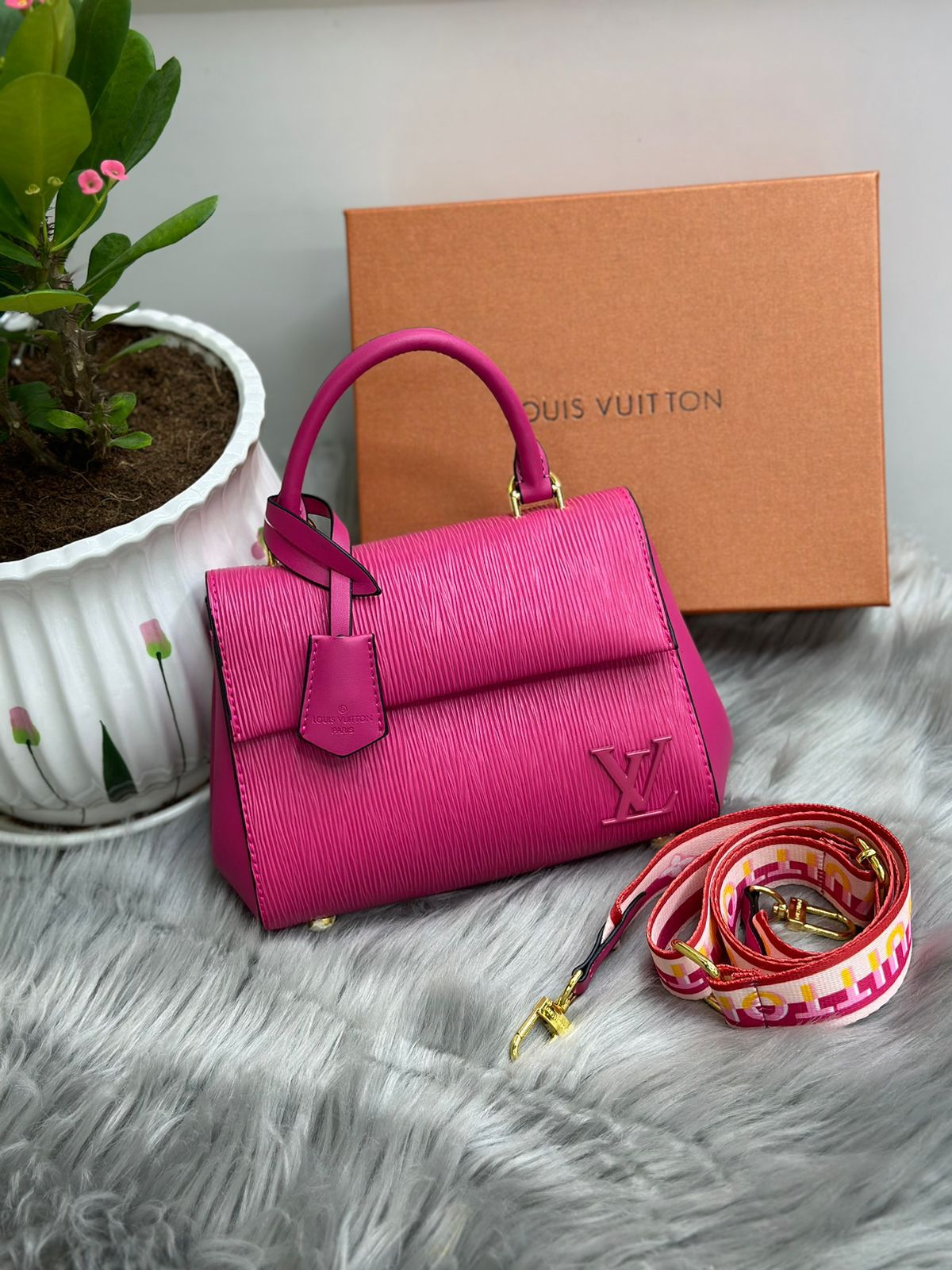 Louis Vuitton – Épi Top Handle Bag (Fuchsia Pink)