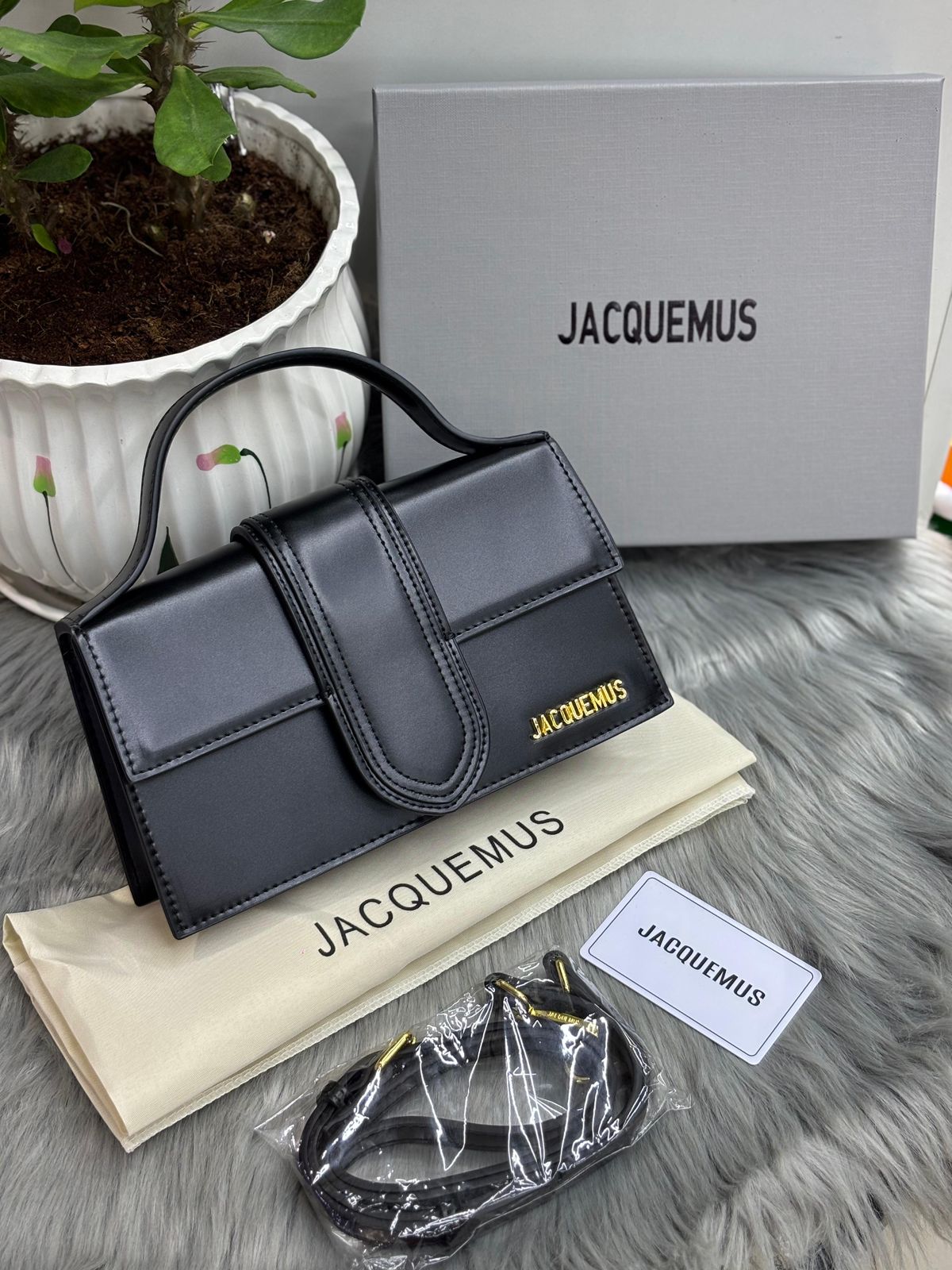 Jacquemus – Le Grand Chiquito (Black)