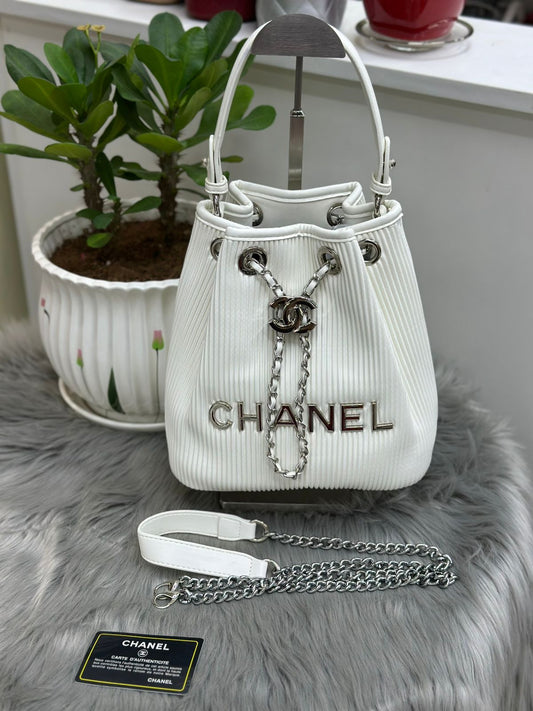 Chanel – Pleated Drawstring Bucket Bag (White)