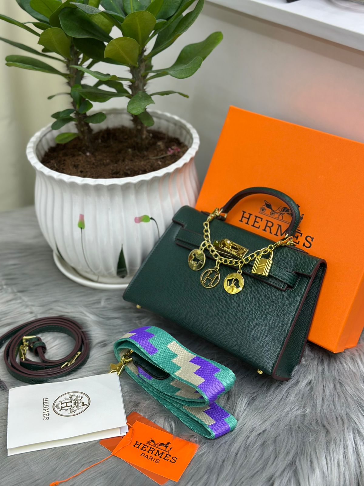 Hermès – Kelly 20 Mini Sellier Bag (Dark Green with Gold Charms)