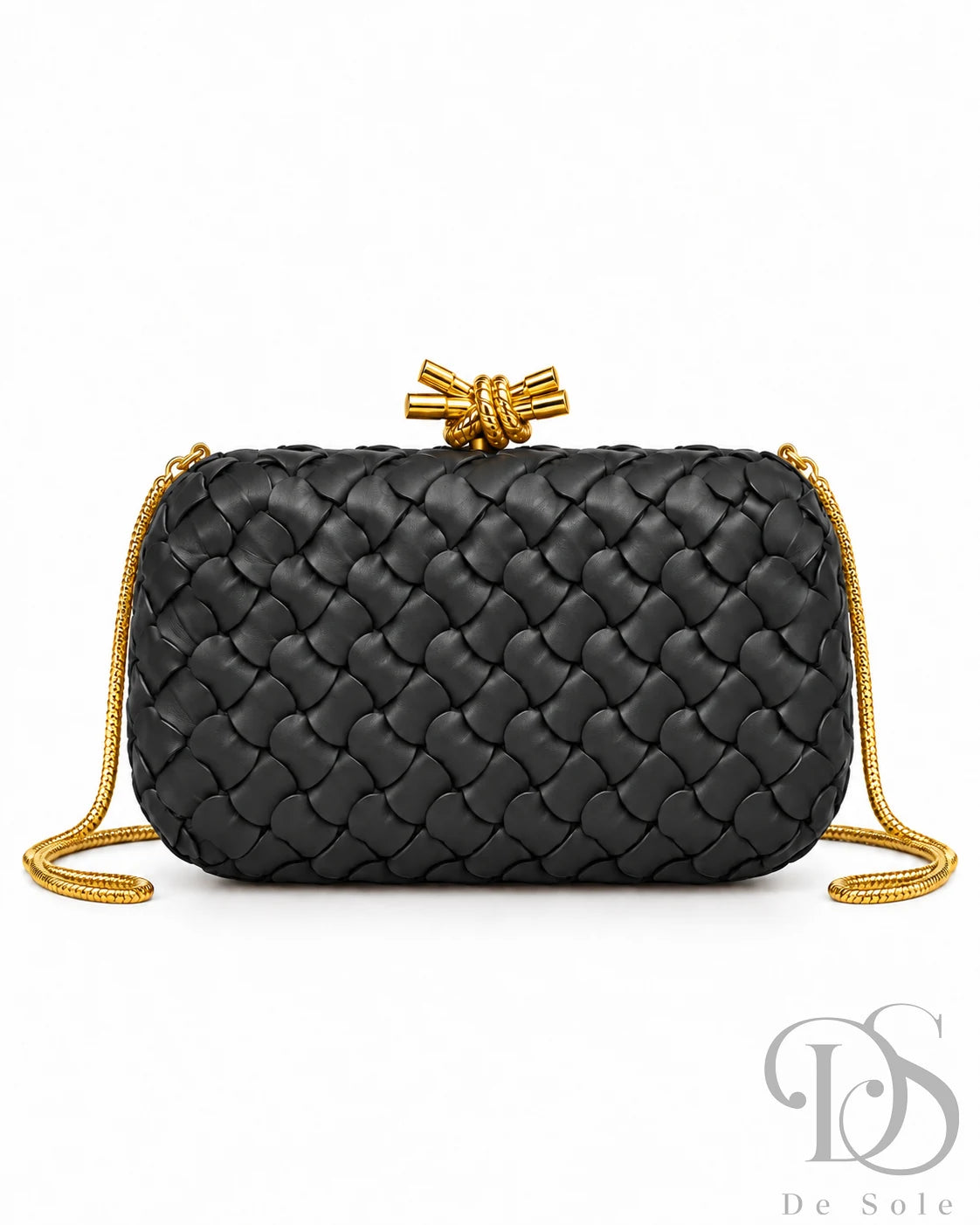 Botte Veneta Knot Clutch – Intrecciato Scalloped Leather