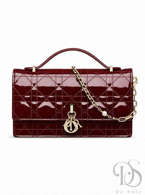 Luxe Quilted Chain Bag – Signature Edition