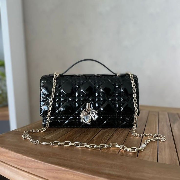 Luxe Quilted Chain Bag