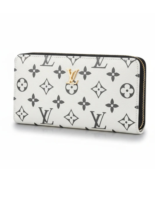 Louis-Vuitton Hand Wallet