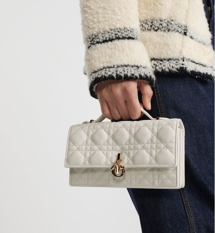 Luxe Quilted Chain Bag – Signature Edition