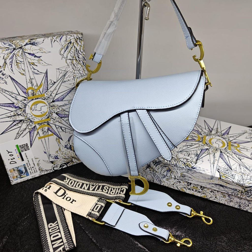 Luxe Saddle Charm Bag – Signature Edition