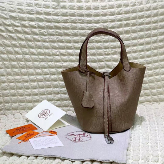 Hermès – Picotin Lock 18 Bucket Bag (Etoupe Taupe)
