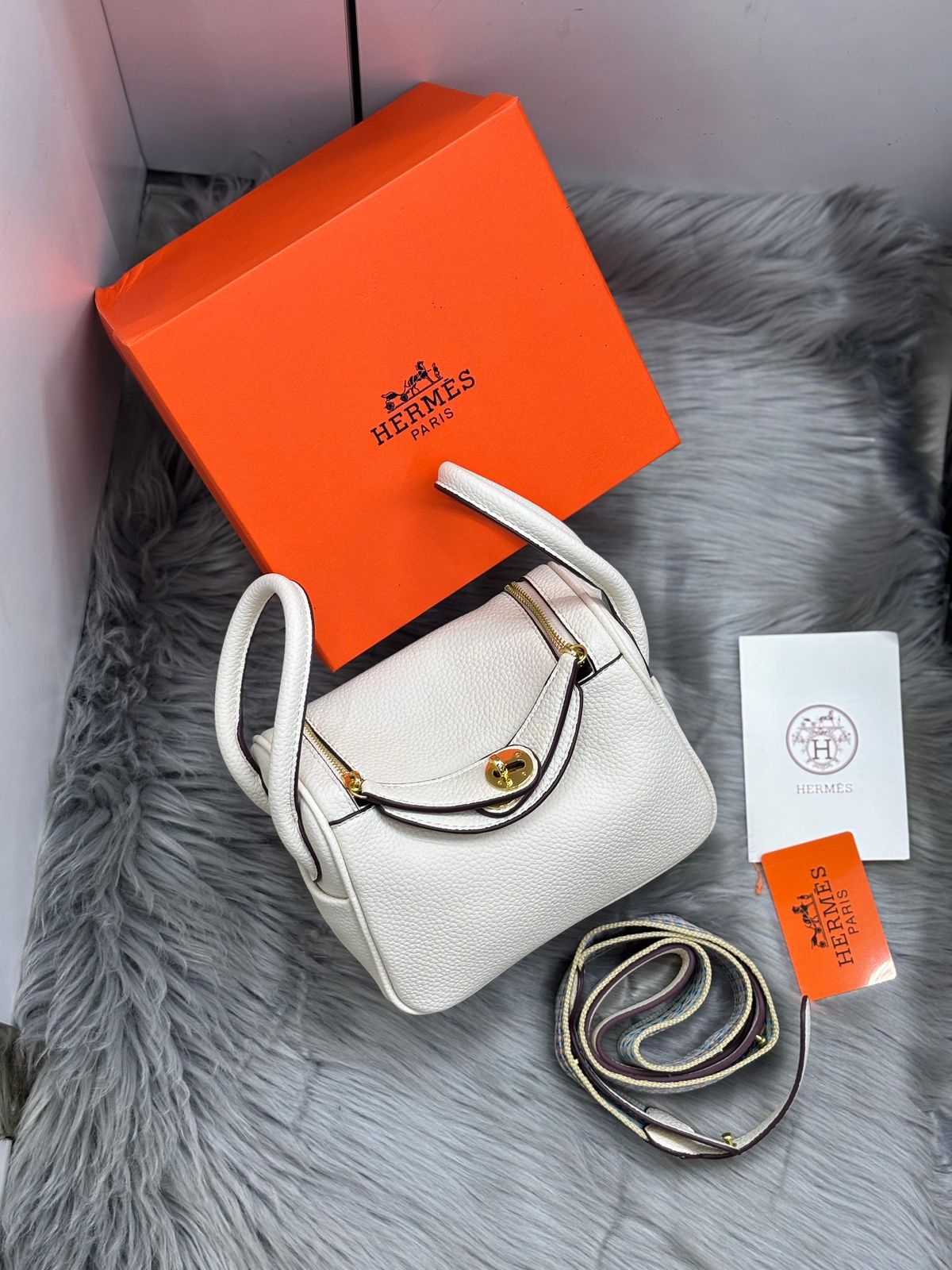Hermès – Lindy 26 (White)