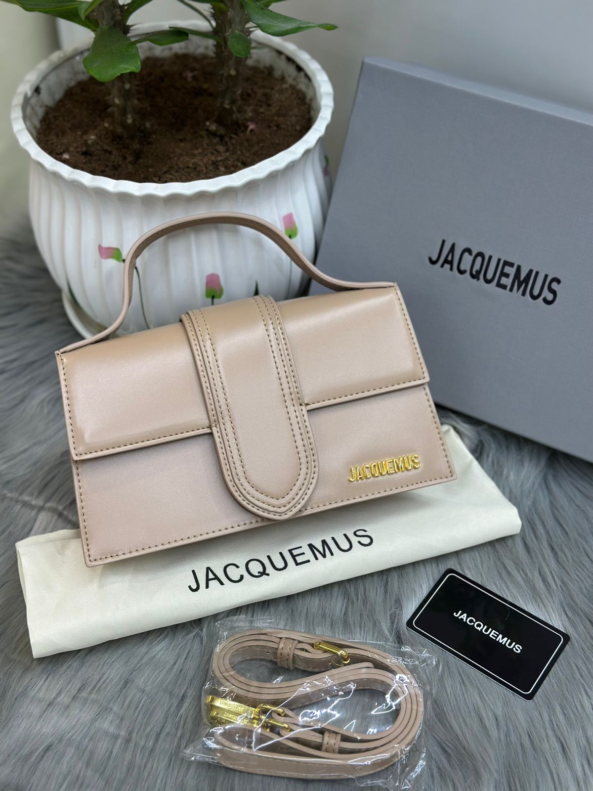 Jacquemus – Le Chiquito Moyen Bag (Nude Beige)