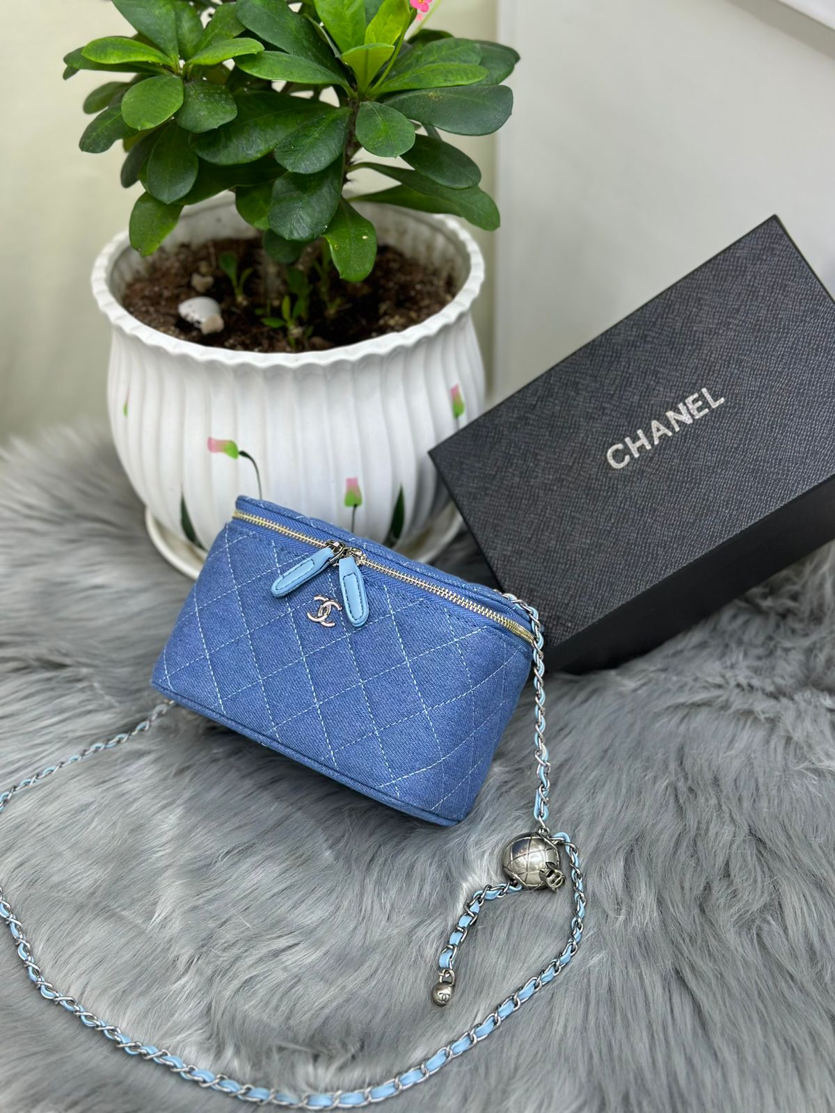 Chanel – Mini Denim Crossbody (Light Blue)