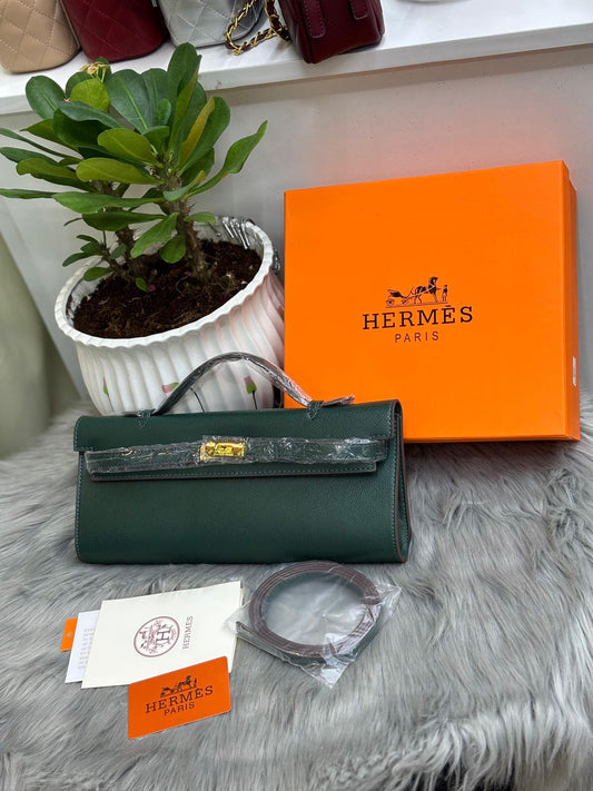 Hermès – Kelly Cut (Dark Green)